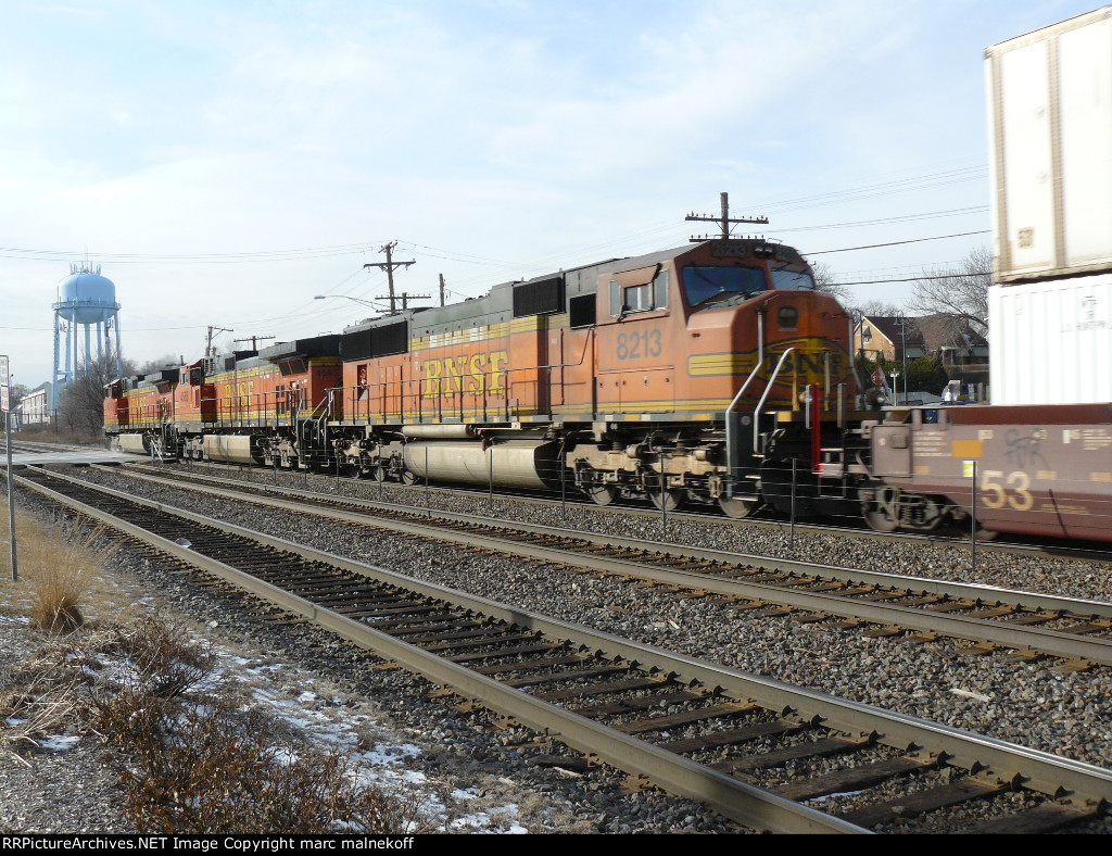 BNSF 8213